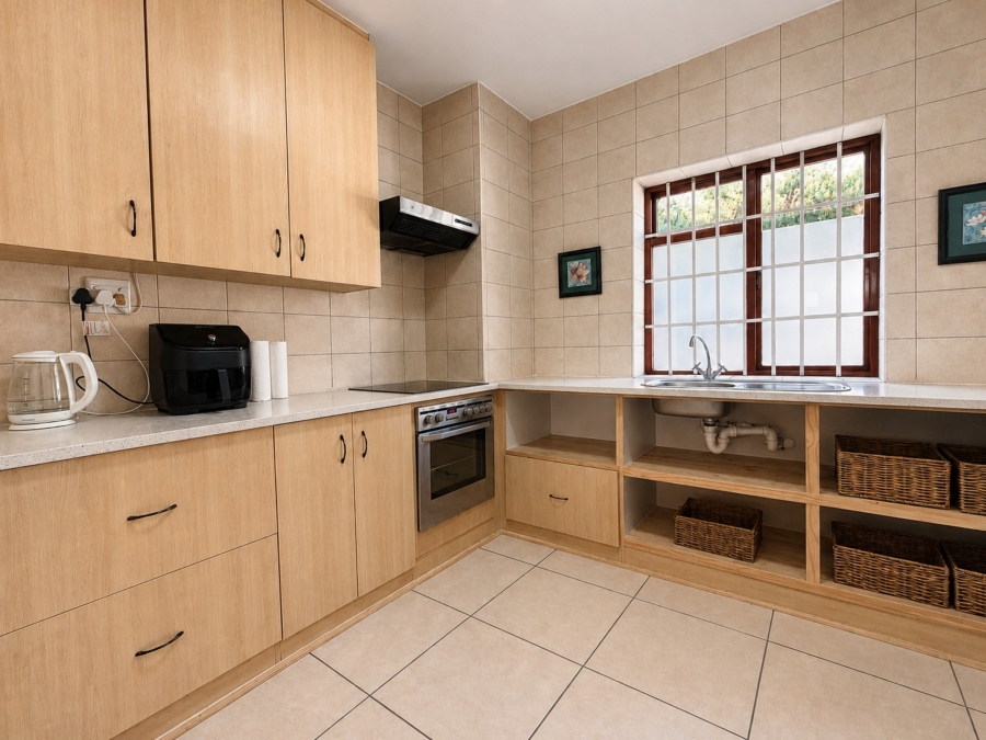 2 Bedroom Property for Sale in Simons Town Western Cape